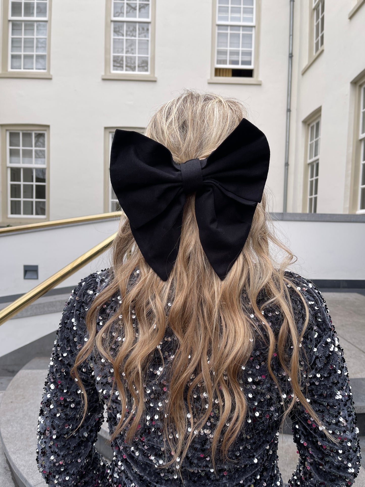 Big Bow Black